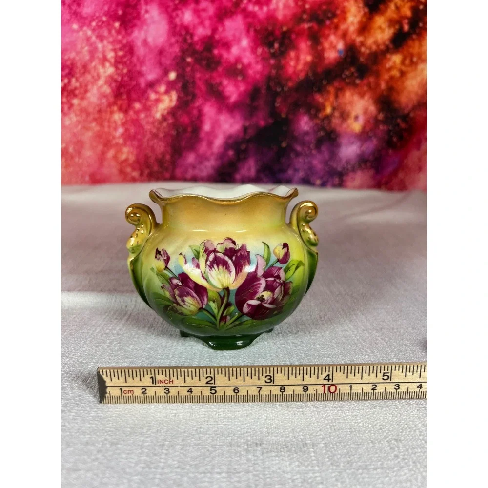 Beautiful Antique  1890s Austrian Porcelain Hand-Painted Tulip Small Jardinière